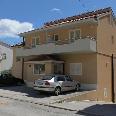 With Parking Space - 6850 Makarska