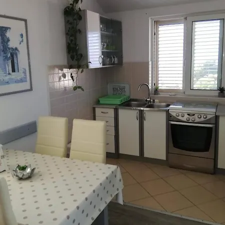With Parking Space - 6850 Makarska