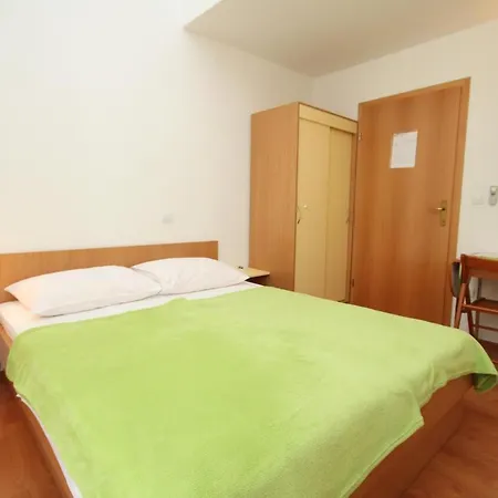 With Parking Space - 6850 Apartamento