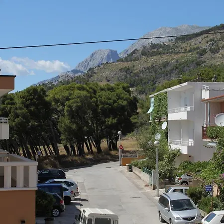 With Parking Space - 6850 Makarska