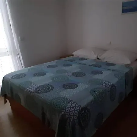 With Parking Space - 6850 * Makarska