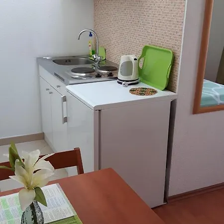 With Parking Space - 6850 公寓 *