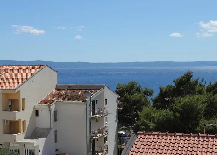With Parking Space - 6850 Makarska