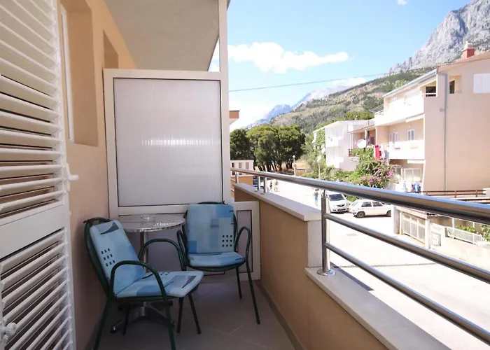 With Parking Space - 6850 Makarska