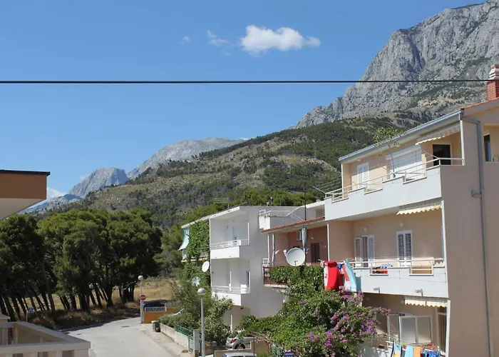 With Parking Space - 6850 * Makarska