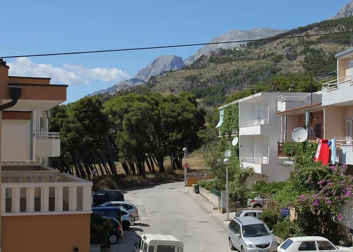 With Parking Space - 6850 Makarska