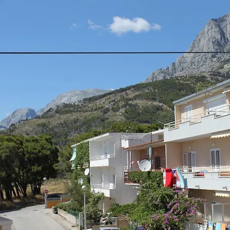 With Parking Space - 6850 * Makarska