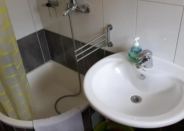 With Parking Space - 6850 Lejlighed