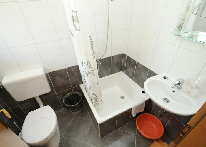 With Parking Space - 6850 * Makarska